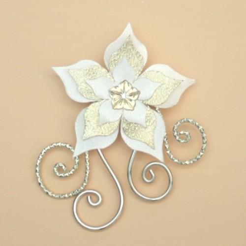 Broche mariage fleur ivoire or champagne