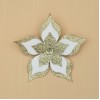 Broche boutonnière mariage fleur blanche et or BRO1272A