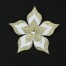 Broche boutonnière mariage fleur blanche et or BRO1272A