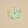 Broche ou boutonnière fleur blanc et vert anis BRO1277B