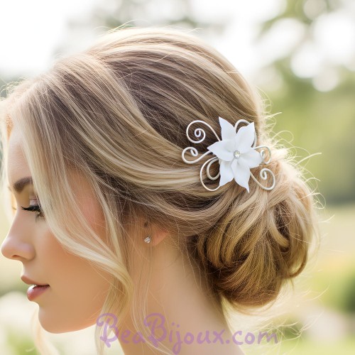Epingle à cheveux fleur blanc et argent
