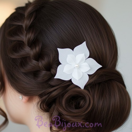 Epingle à cheveux fleur blanche