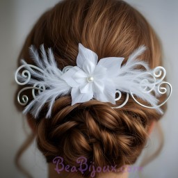 Epingle à cheveux fleurs et plumes blanches EPA314
