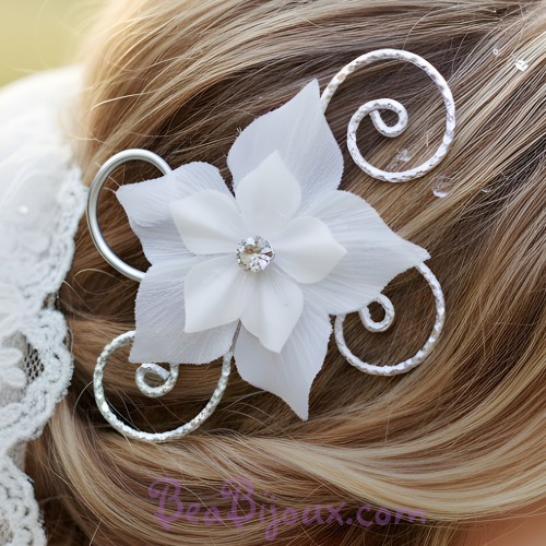Epingle à cheveux argent et fleur blanche