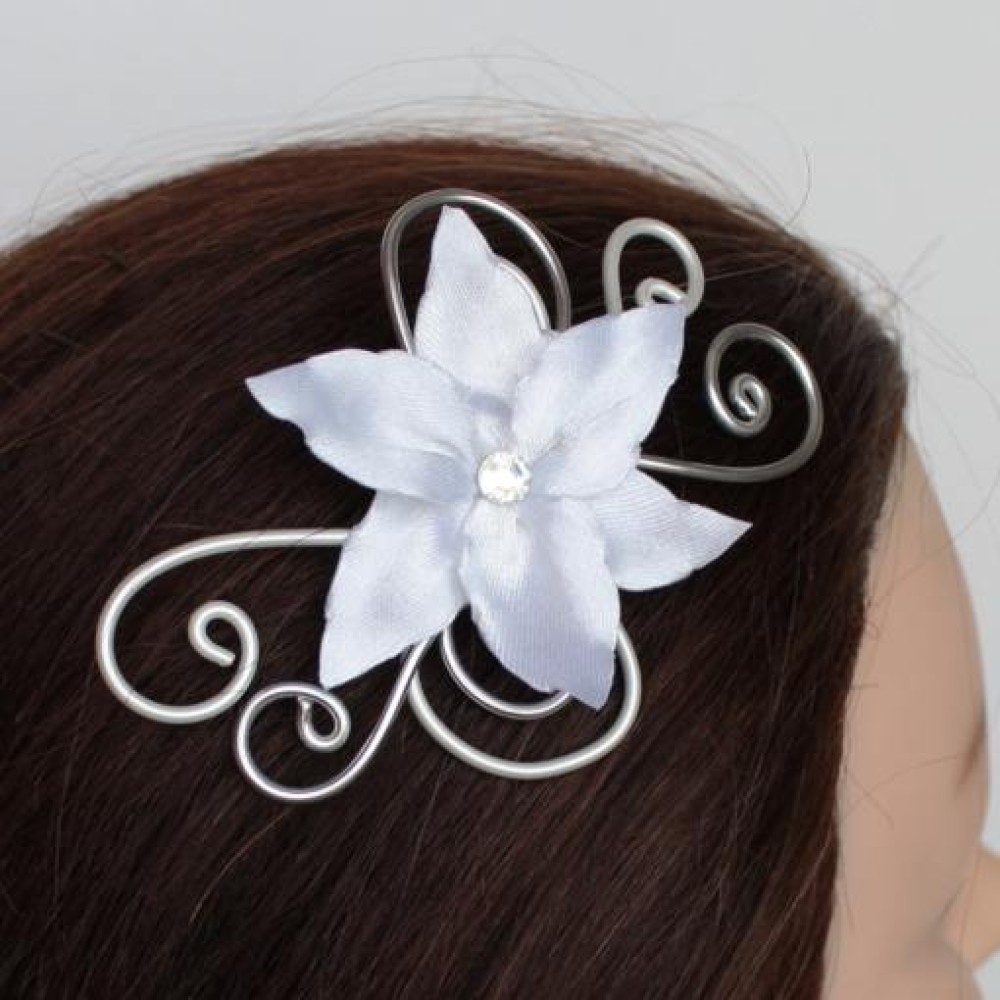 Epingle à cheveux fleur blanc et argent Epingle à cheveux fleur blanc et argent