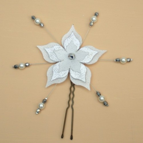 Épingle Fleur Blanche Argentée