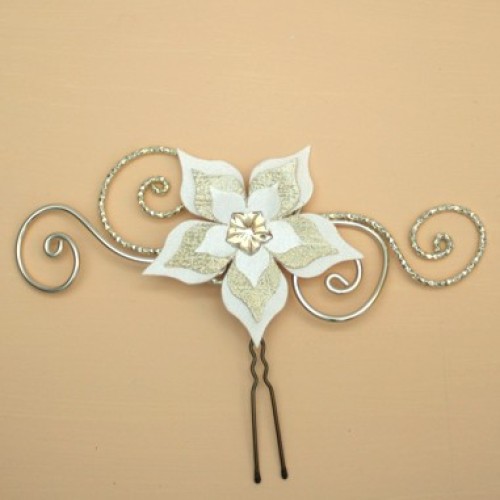 Épingle Fleur Champagne Doré