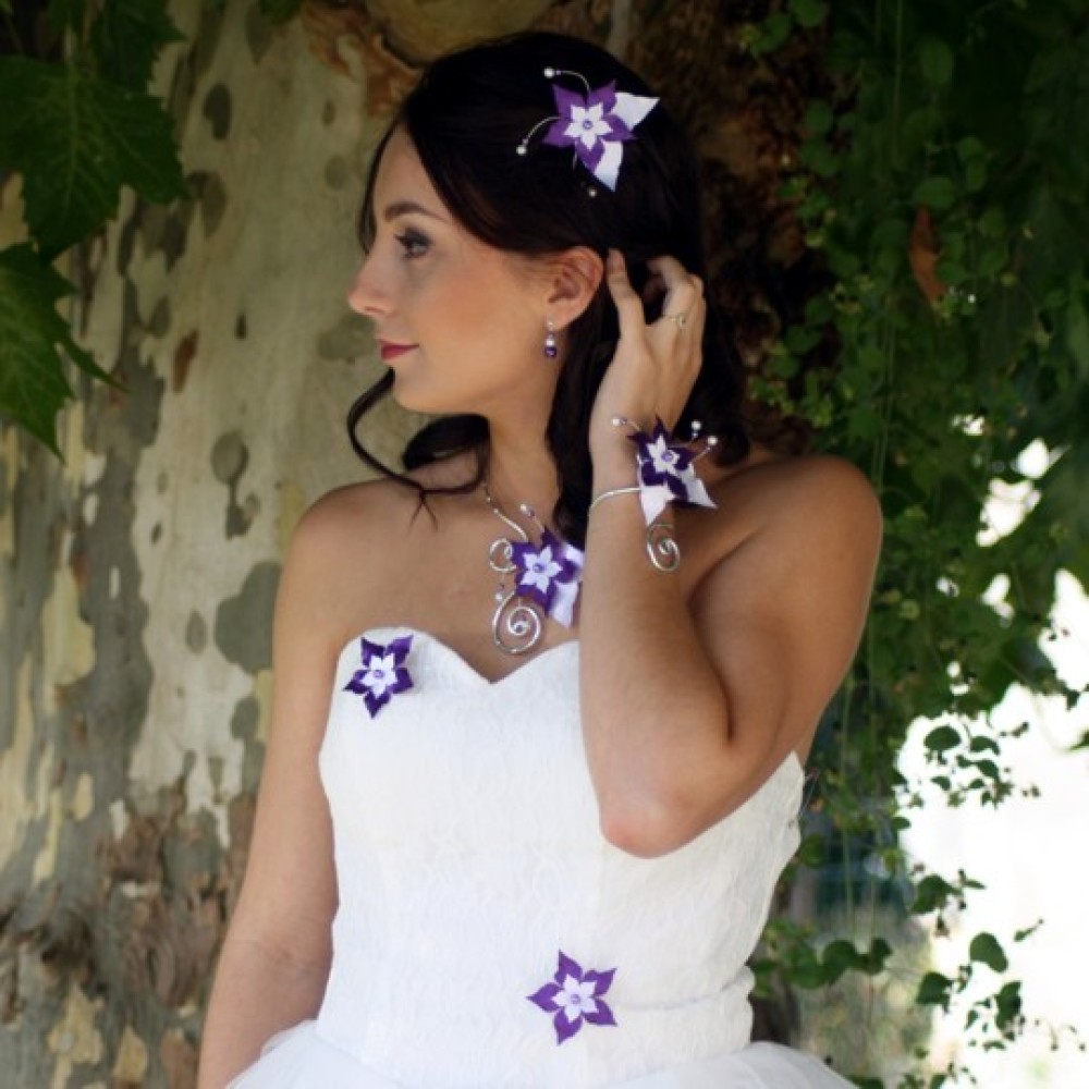 Epingle à cheveux fleur et perles blanc et violet