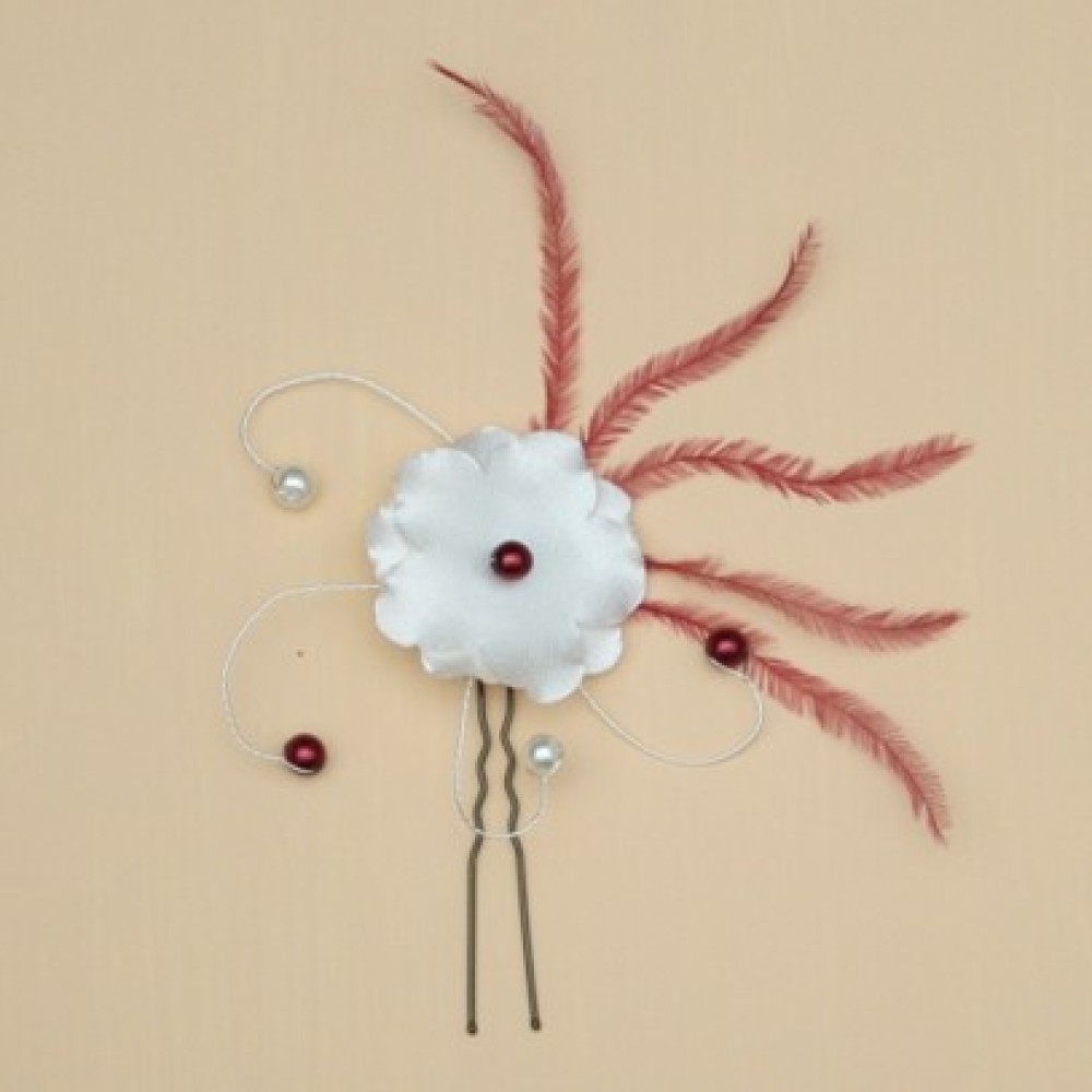 Epingle à cheveux fleur plumes bordeaux ivoire