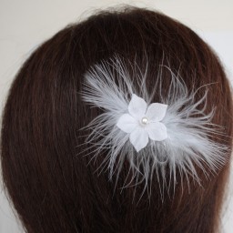 Epingle à cheveux fleur plumes blanc EP1242A