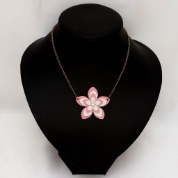 Collier pendentif fleur rose et blanc pailleté CO7010