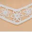 Collier plastron fleur blanc pailleté CO7009