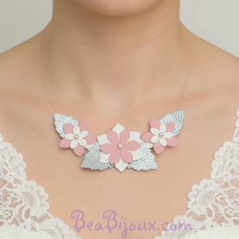 Collier fleurs et feuilles blanc rose argent CO7008