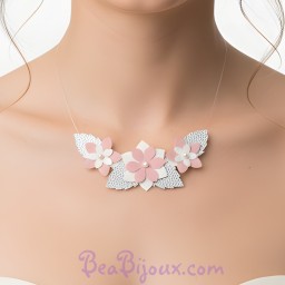 Collier fleurs et feuilles blanc rose argent CO7008