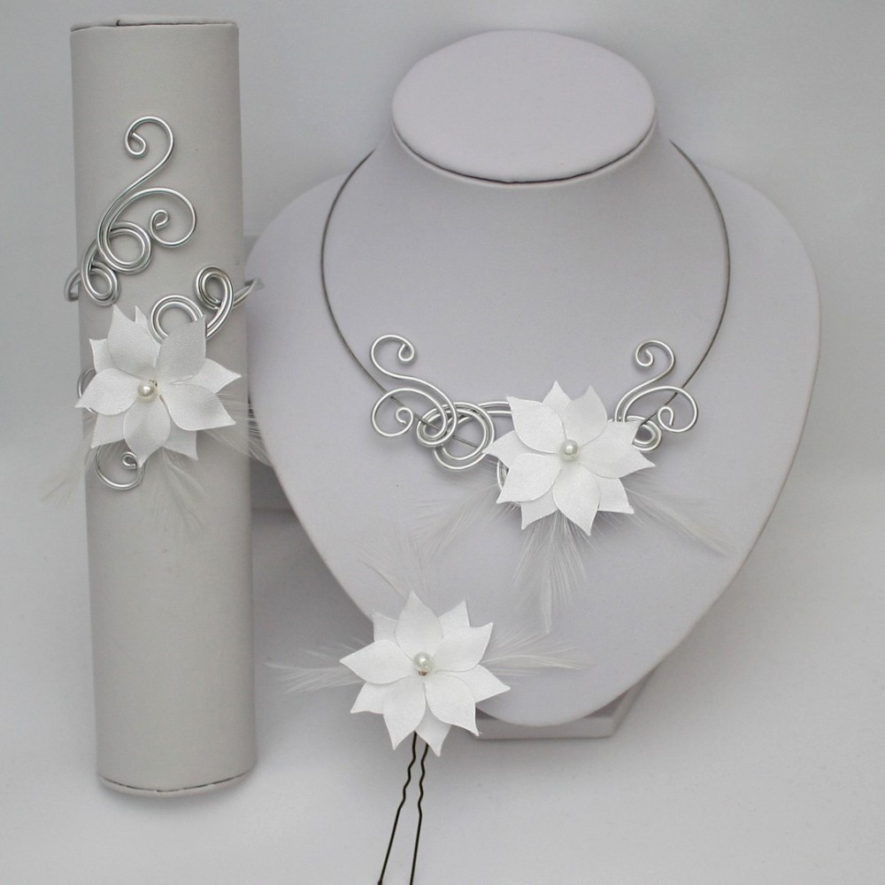 Parure mariage fleur plumes blanches