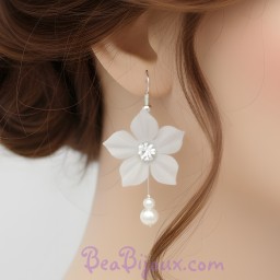Boucles d'oreilles mariage fleur blanche BO1280A
