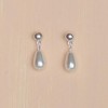 Boucles d'oreilles gouttes blanches BO1254A