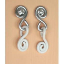 Boucles d oreilles aluminium blanc argent strass BOA203
