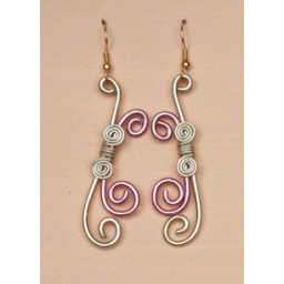 Boucles d oreilles aluminium rose pale et champagne BOA209