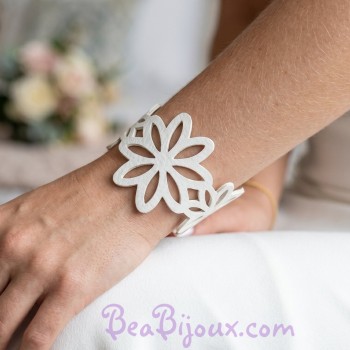 Bracelet mariage fleurs simili cuir blanc BR7001 Bracelet mariage fleurs simili cuir blanc BR7001