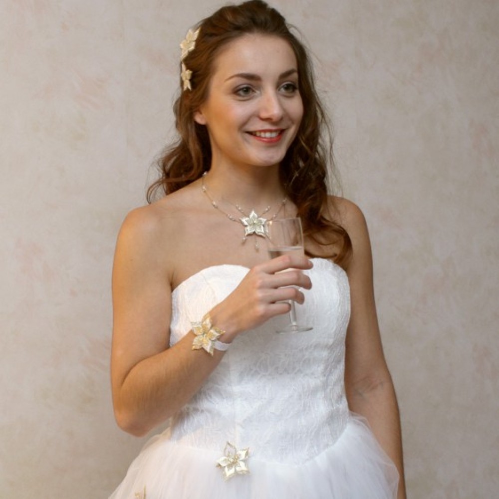 Bracelet mariage fleur blanche et or
