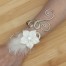 Bracelet de mariage doré fleur et plumes ivoire BRA366
