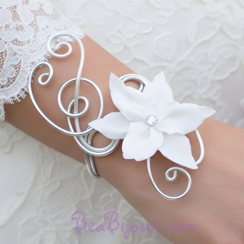 Bracelet mariage fleur blanc et argent BRA331