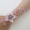 Bracelet mariage fleur rose gris BRA347