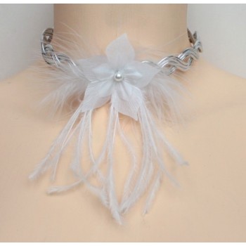 Collier mariage aluminium blanc fleur plumes COA262