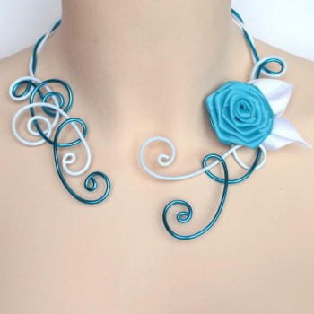 Collier mariage blanc turquoise fleur COA325