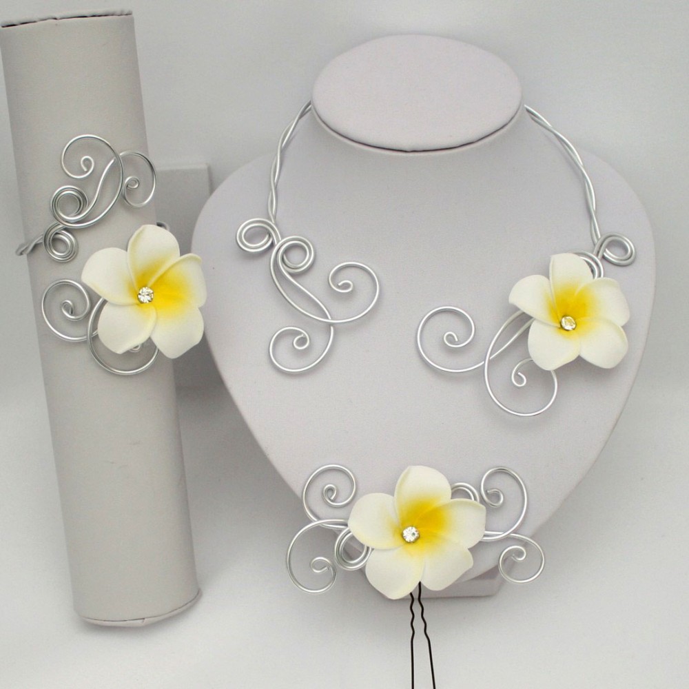 Collier mariage fleur de tiaré