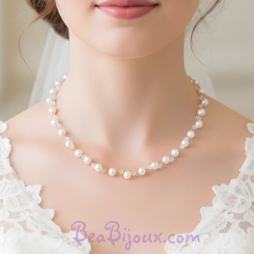 Collier mariage perles blanches nacrées et cristal