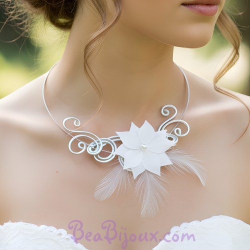 Collier mariage blanc fleur plumes