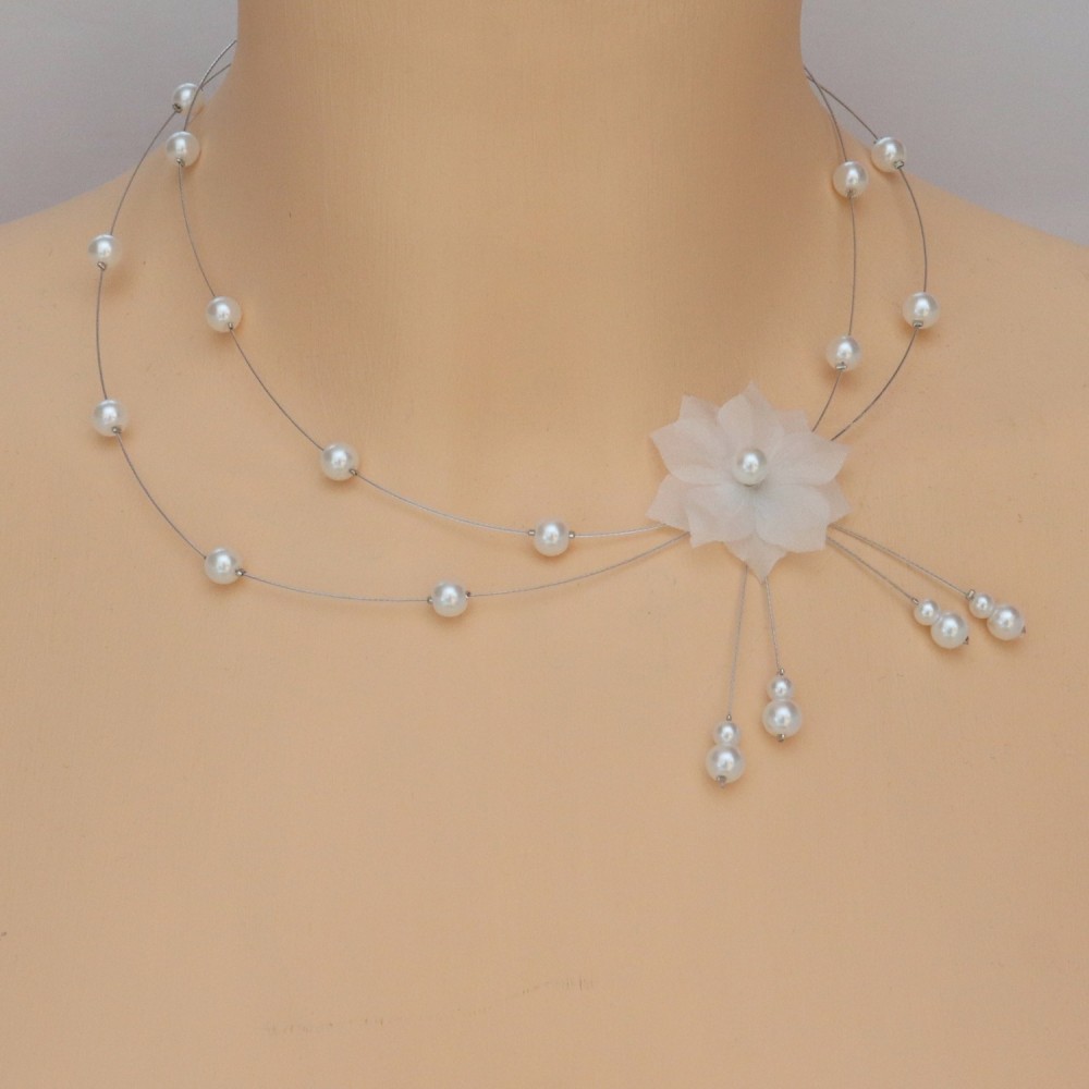Collier mariage fleur soie et perles blanc Collier mariage fleur soie et perles blanc