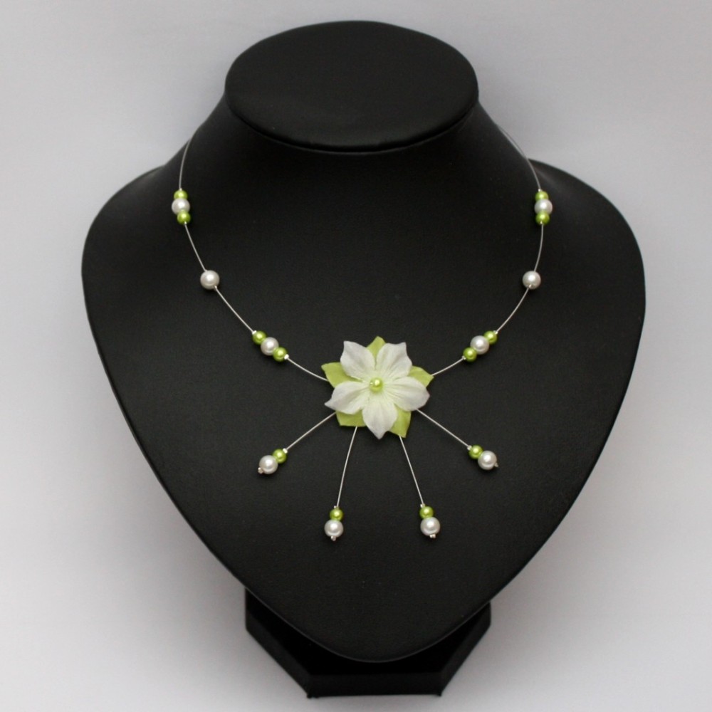 Collier mariage fleur blanc vert anis