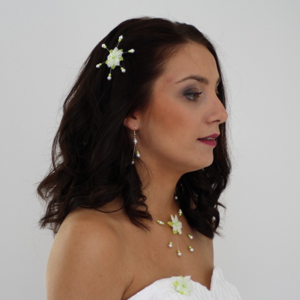 Collier mariage fleur blanc vert anis