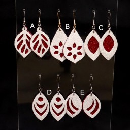 Boucles d'oreilles simili cuir pailleté blanc irisé rouge  BOS1005A