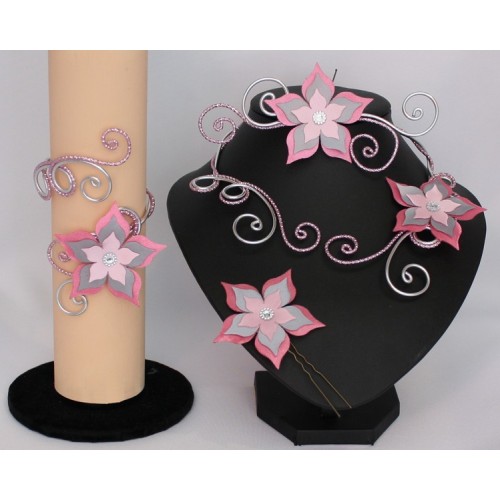 Bijoux mariage personnalisés en rose et