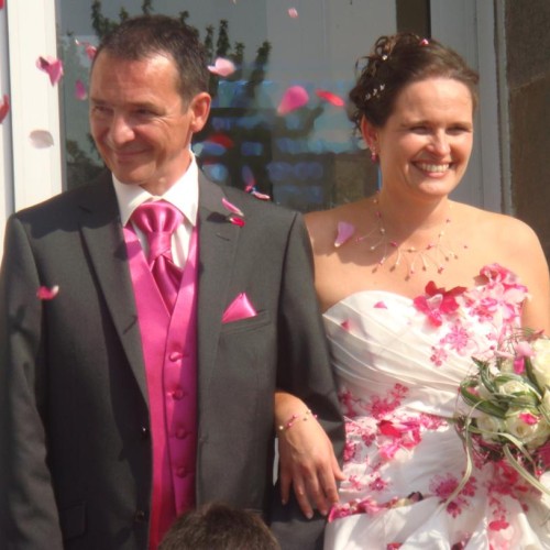 Bijoux de mariage ivoire et fuchsia d'Anne-Sophie et Franck