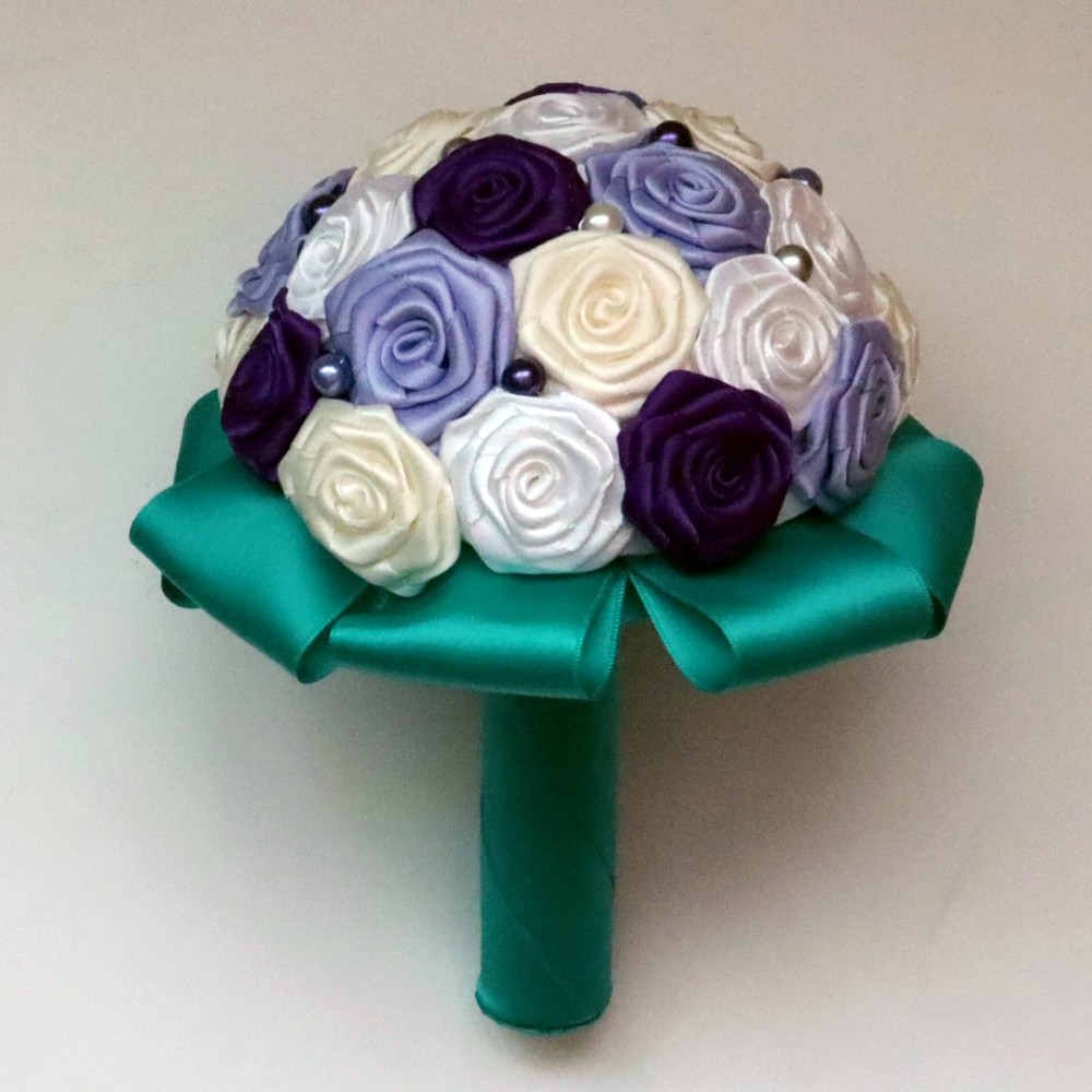 Bracelet et bouquet de mariage de Sara